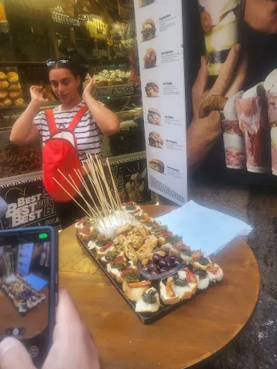 Photo by Melanie Girard